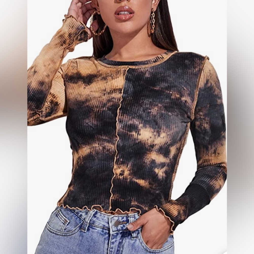 Long sleeve ribbed, tie-dyed shirt size L